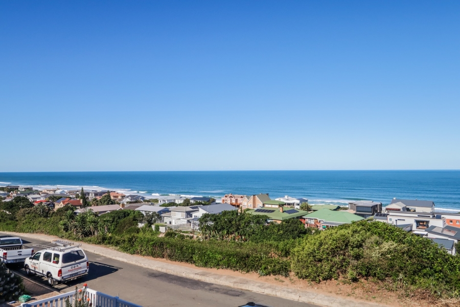 4 Bedroom Property for Sale in Outeniqua Strand Western Cape